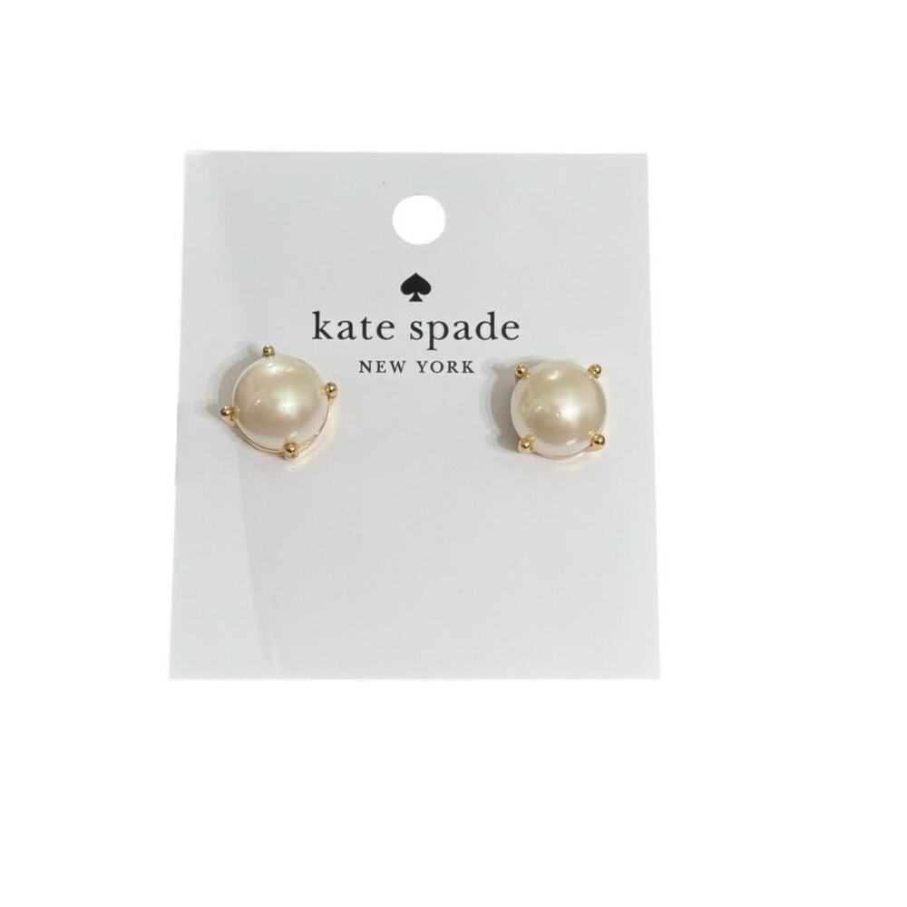 NWT! Kate Spade Pearl Gumdrop Studs in Cream / Gold - Picture 3 of 5